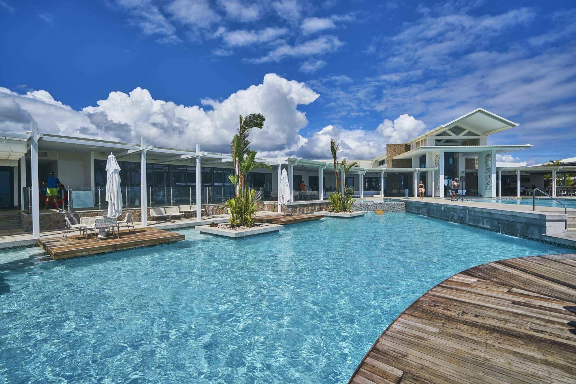 Taumeasina Island Resort Апіа Екстер'єр фото